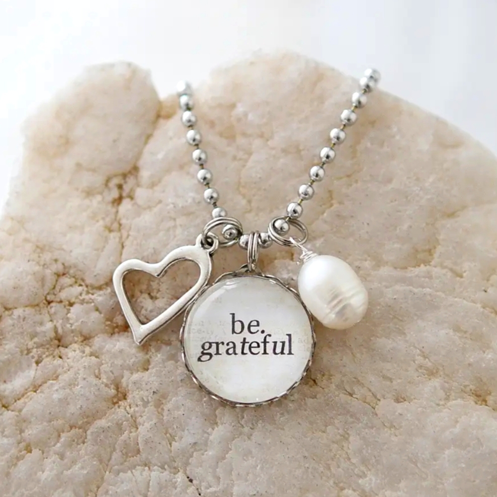 NWT Be Grateful Necklace